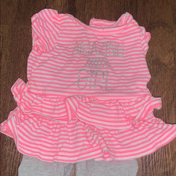 Carters One set Newborn - Picture 1 of 1